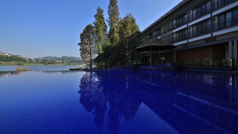 在邮轮旅游过程中，合理规划行程可以避免额外开支。以下是一些建议：